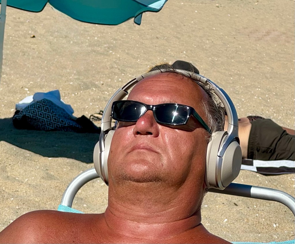 Sand, Brot, Schmuck,&nbsp;Blutmond